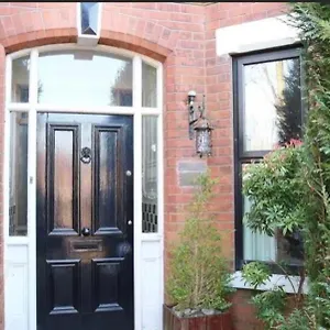 Victorian Elegance In Homestay Belfast